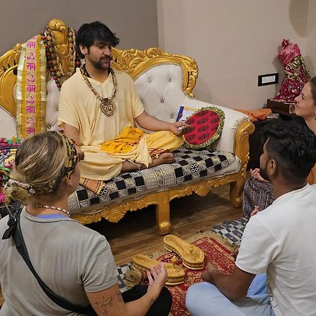 Karma Hostel Khajurāho Exteriör bild