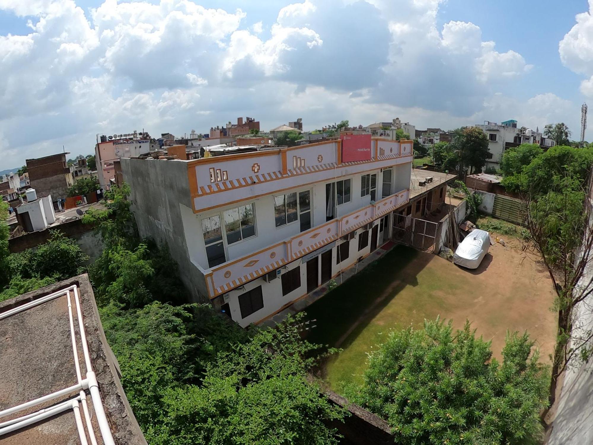 Karma Hostel Khajurāho Exteriör bild