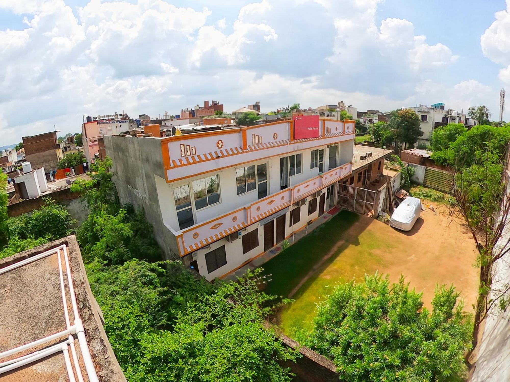 Karma Hostel Khajurāho Exteriör bild